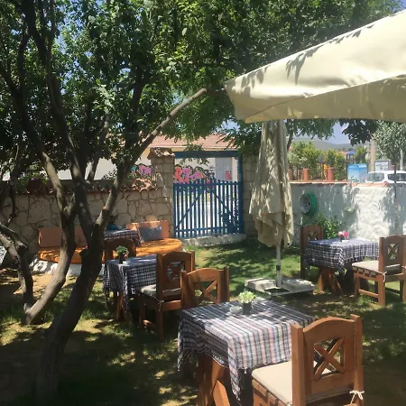 Tuana Butik Oda ve Kahvaltı Çeşme